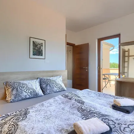 Semesterbostad Marse Pula