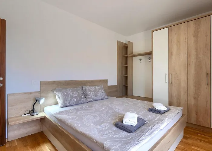 Marse Ferienhaus Pula